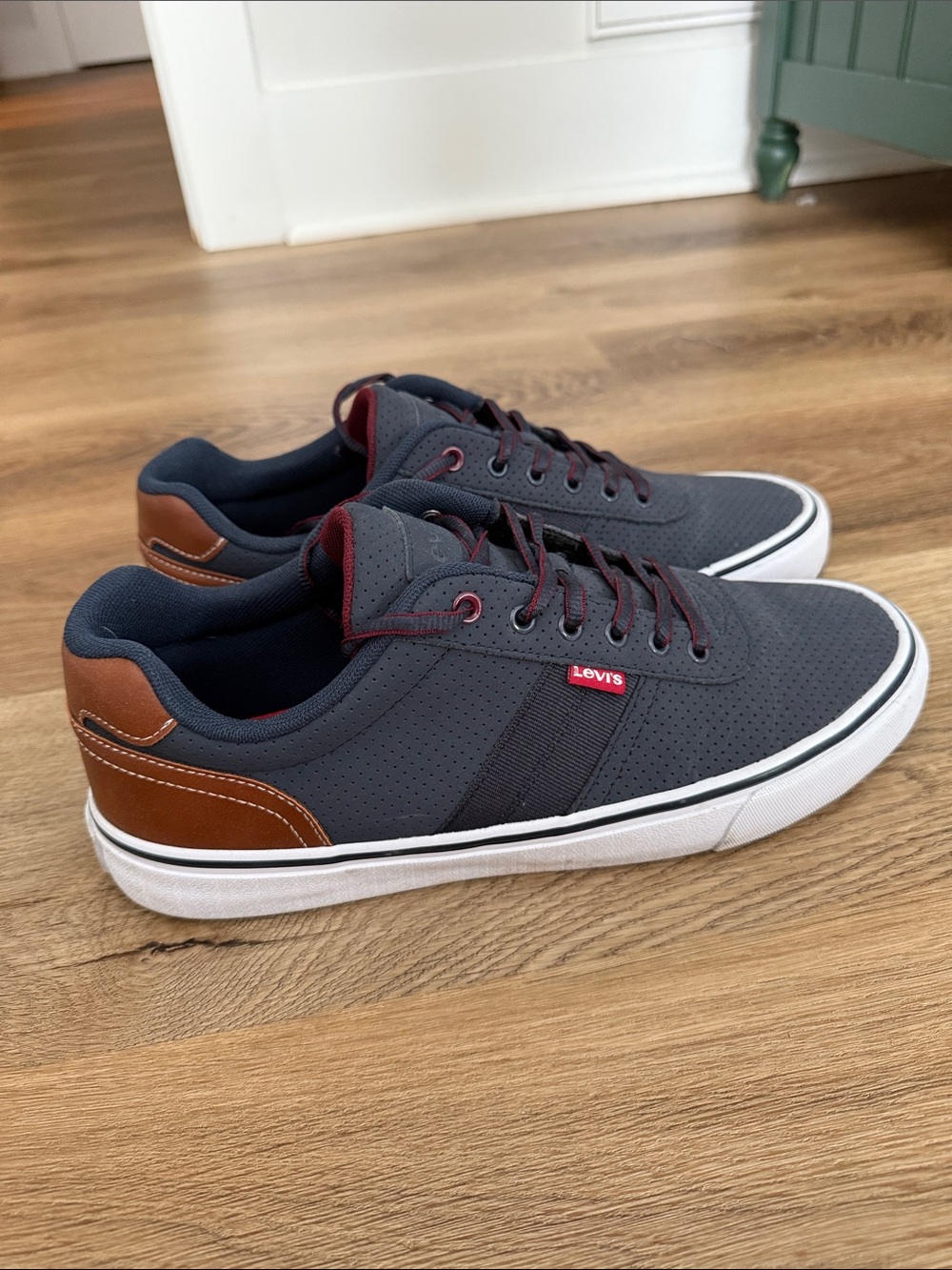 Levi's Men's Navy Levi Sneakers with Brown Heel and Red Trim